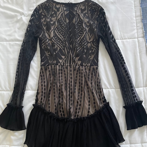 NWT Saints & Secrets Lace Cocktail Dress - Picture 2 of 4
